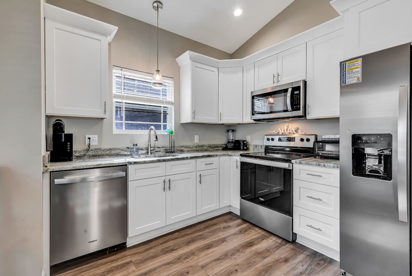 Ocean Lakes Oasis | Beach Access, Porch & Grill photo 4