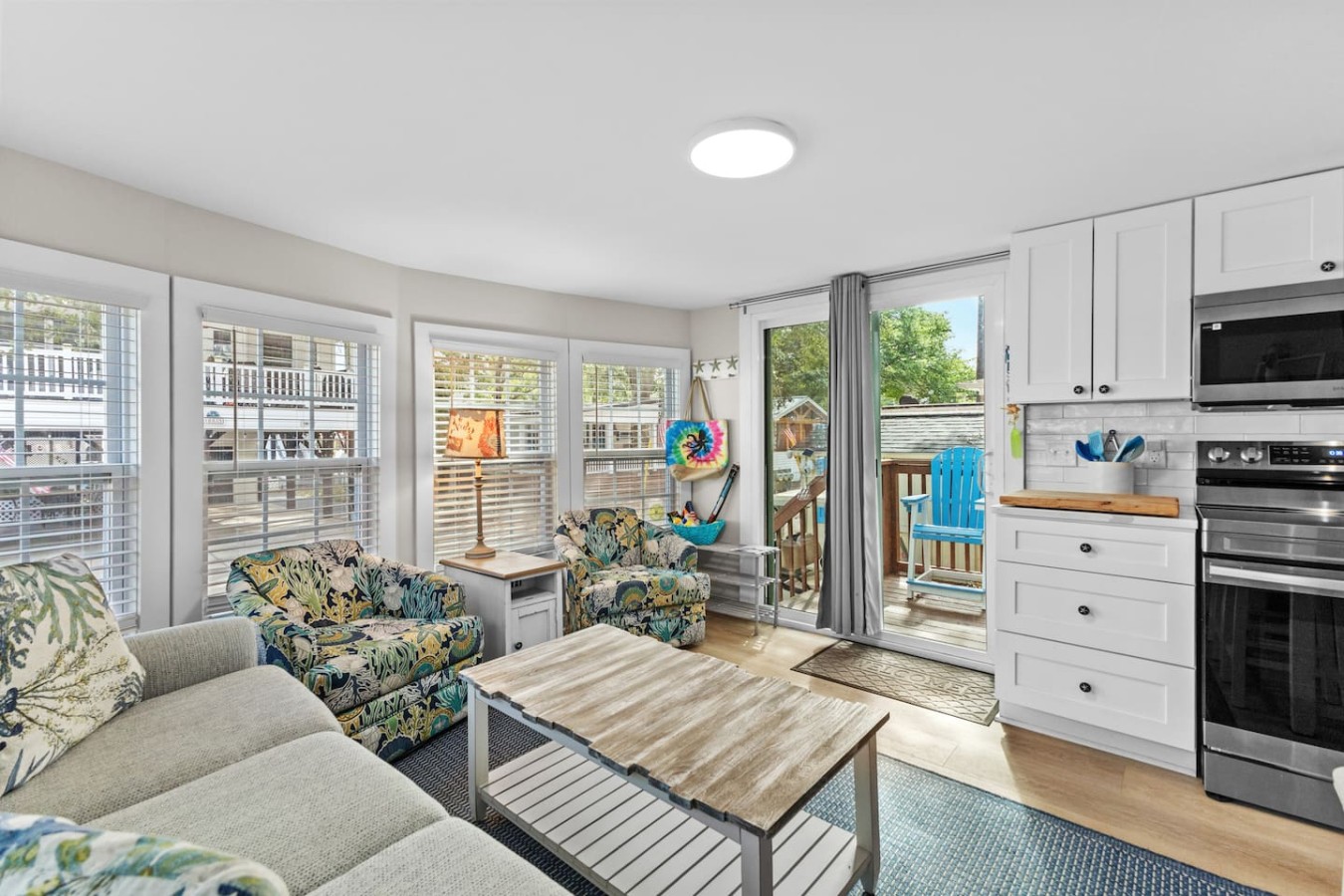 Step straight onto the deck from the living room