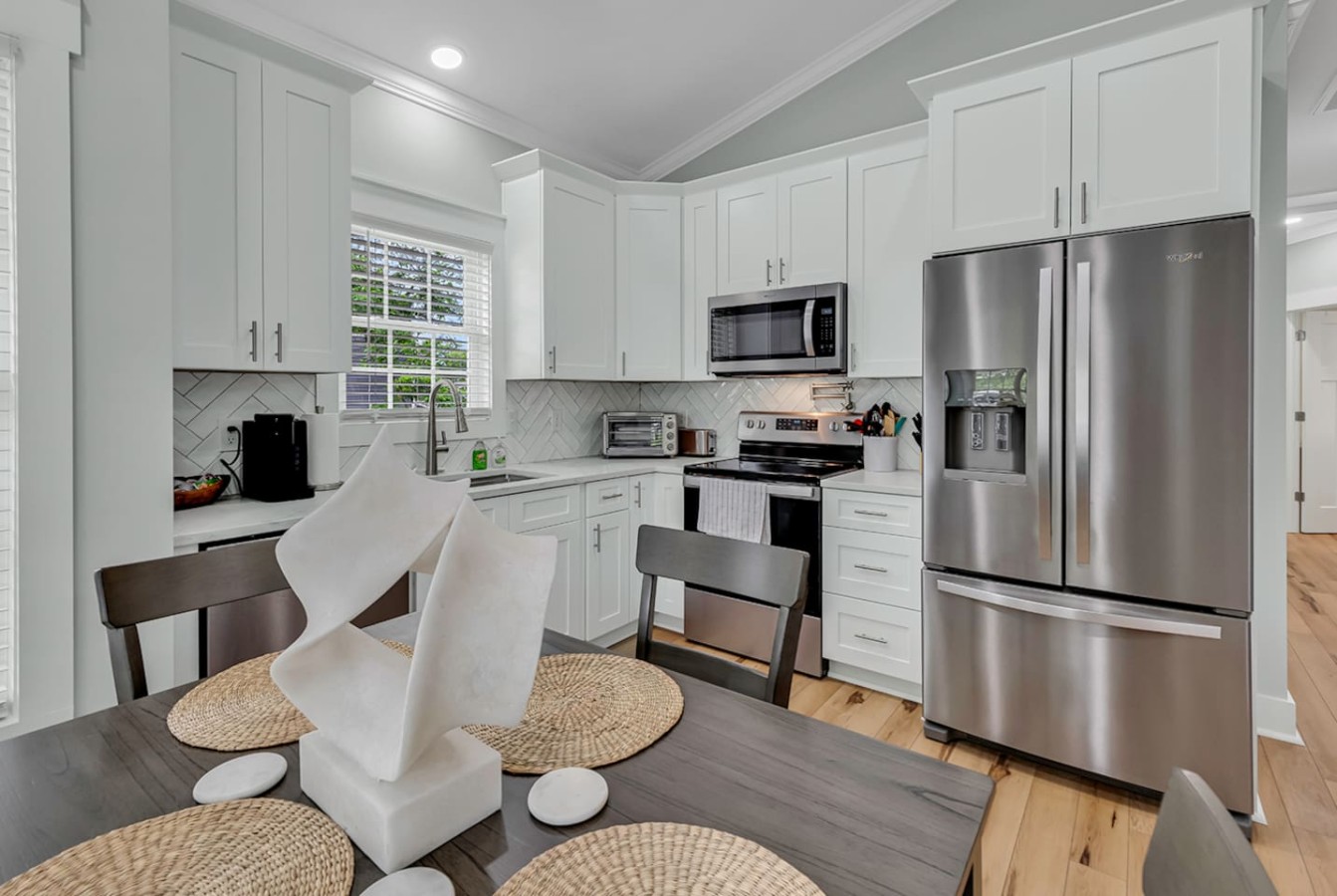 Enjoy the heart of our home: a stylish and functional kitchen.