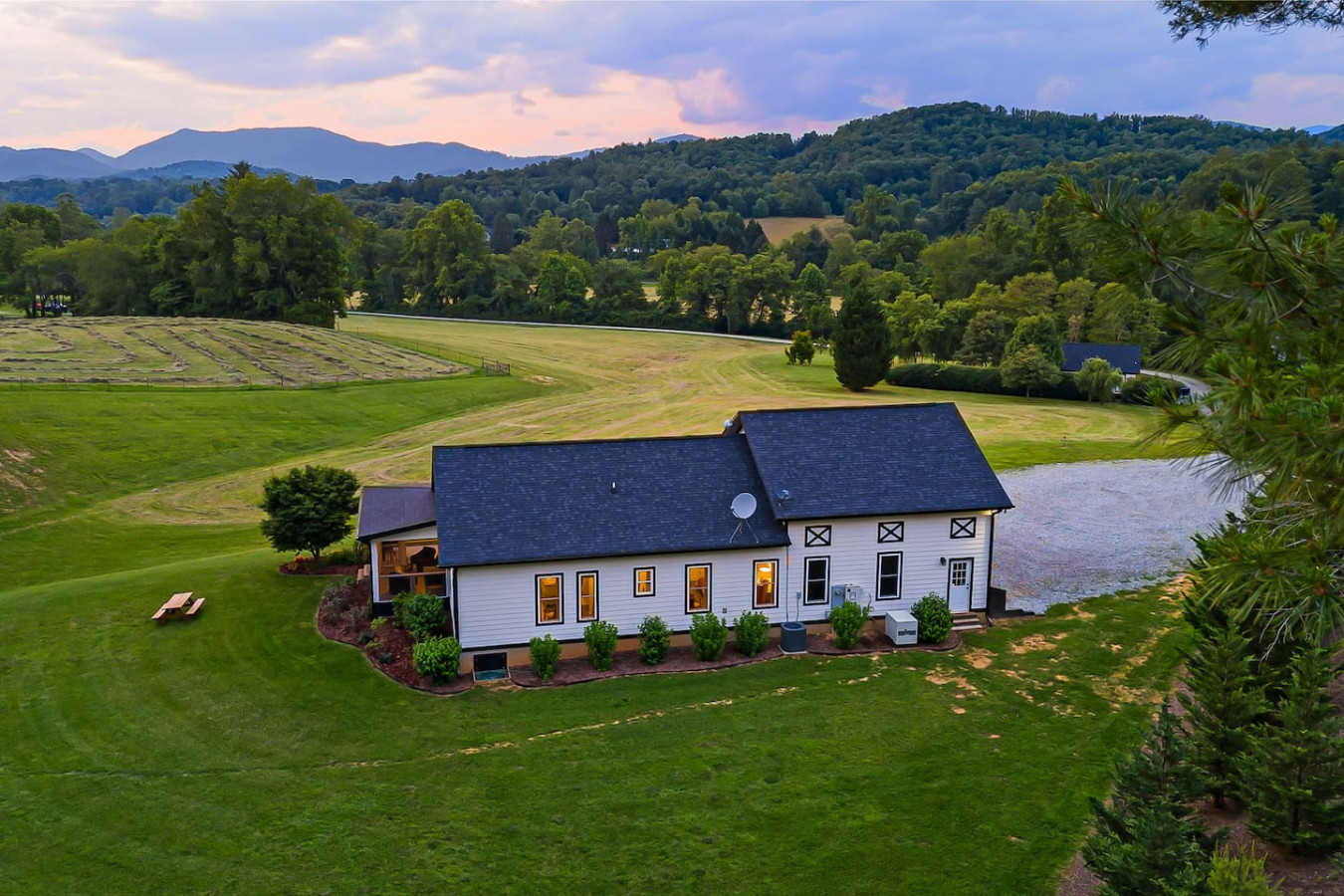 Quaint Home on Horse Farm! | Gorgeous Views photo 1