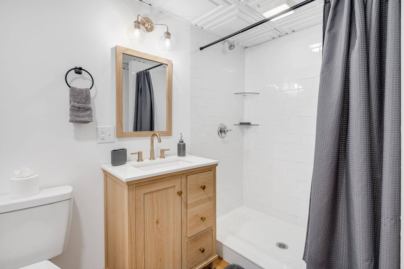 Cozy Mountain Stay | 5 Min to Downtown & Hiking photo 2