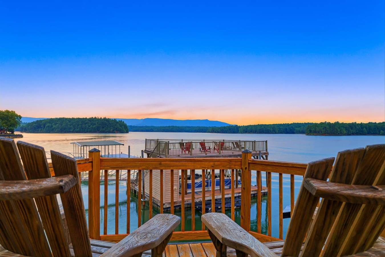 Mountain and lake views? Yes please!