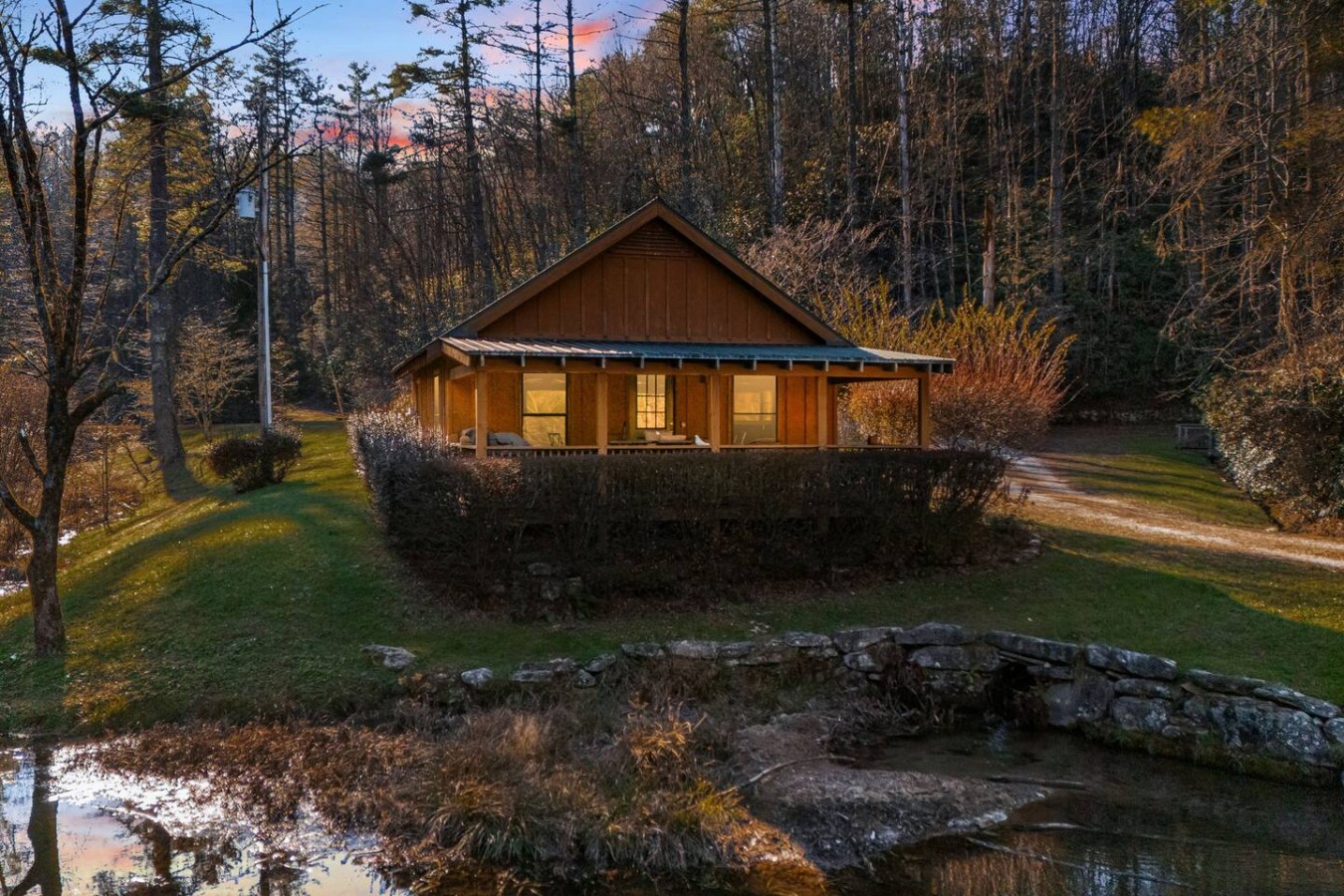 Welcome to Maple Gap Cabins—the perfect retreat for nature lovers and a memorable family getaway
