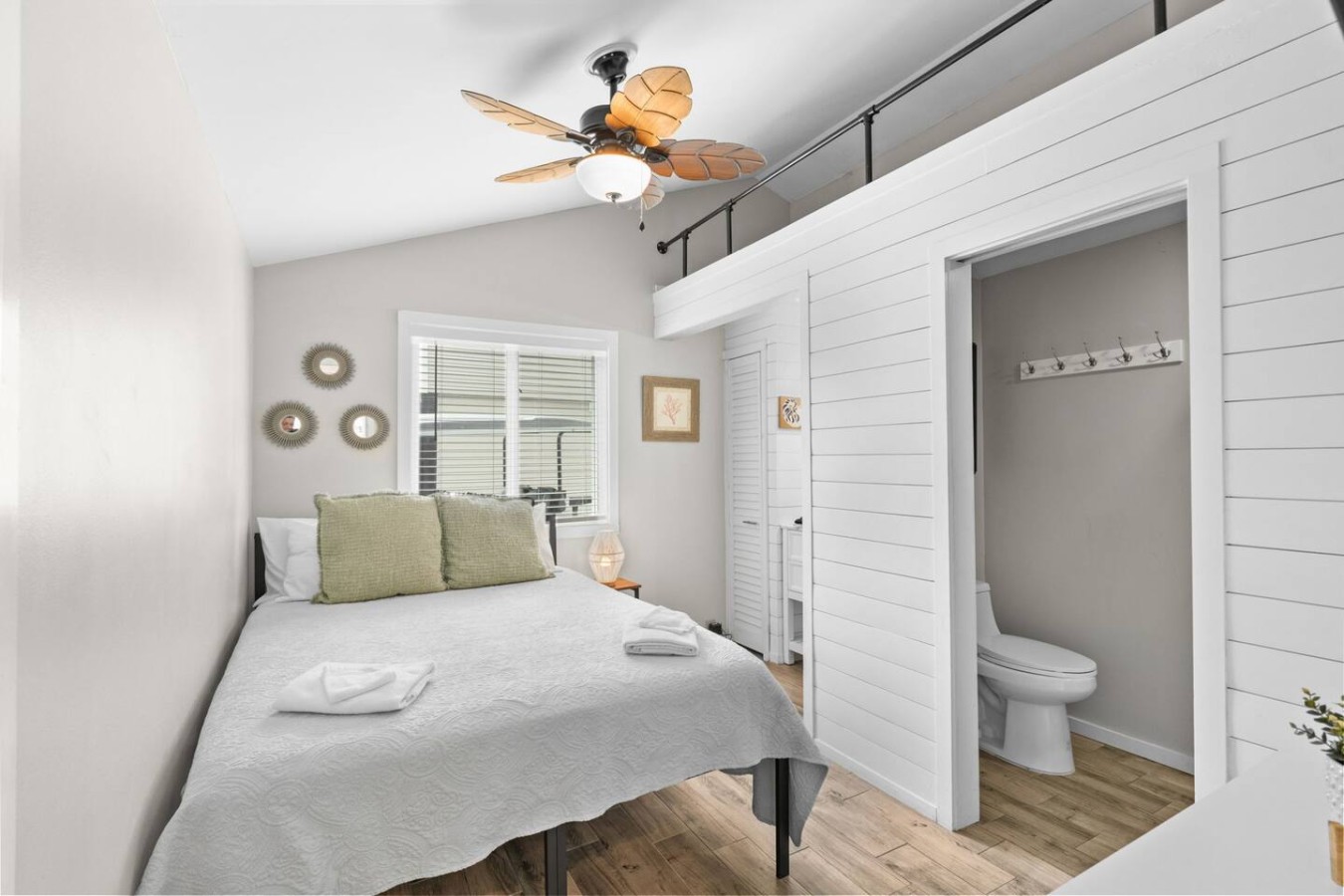 Ocean Lakes Cottage | Covered Patio, Grill & Beach photo 3