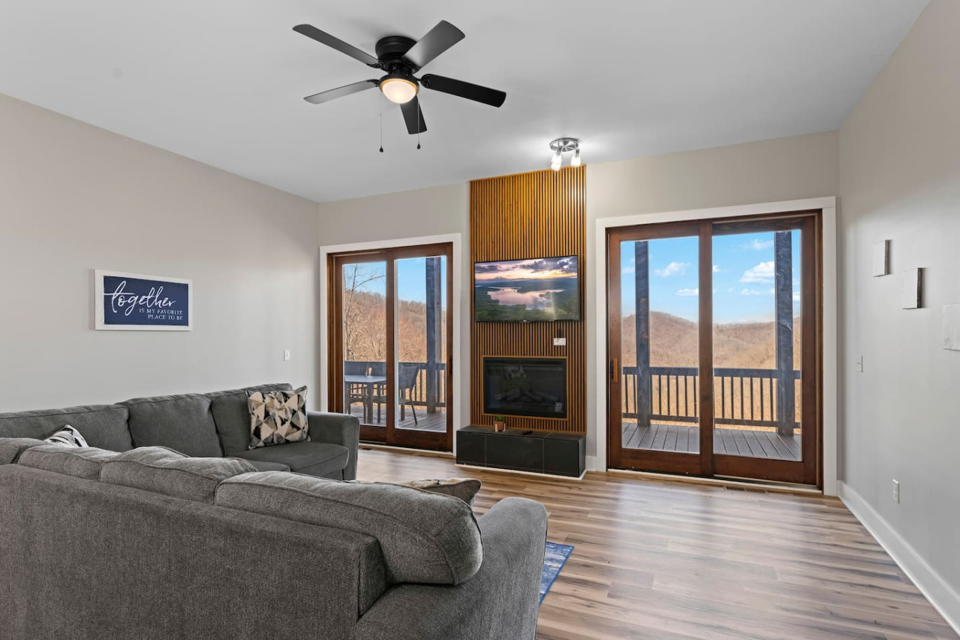 Mountain Stay | King w/ Fireplace & Mountain Views photo 2