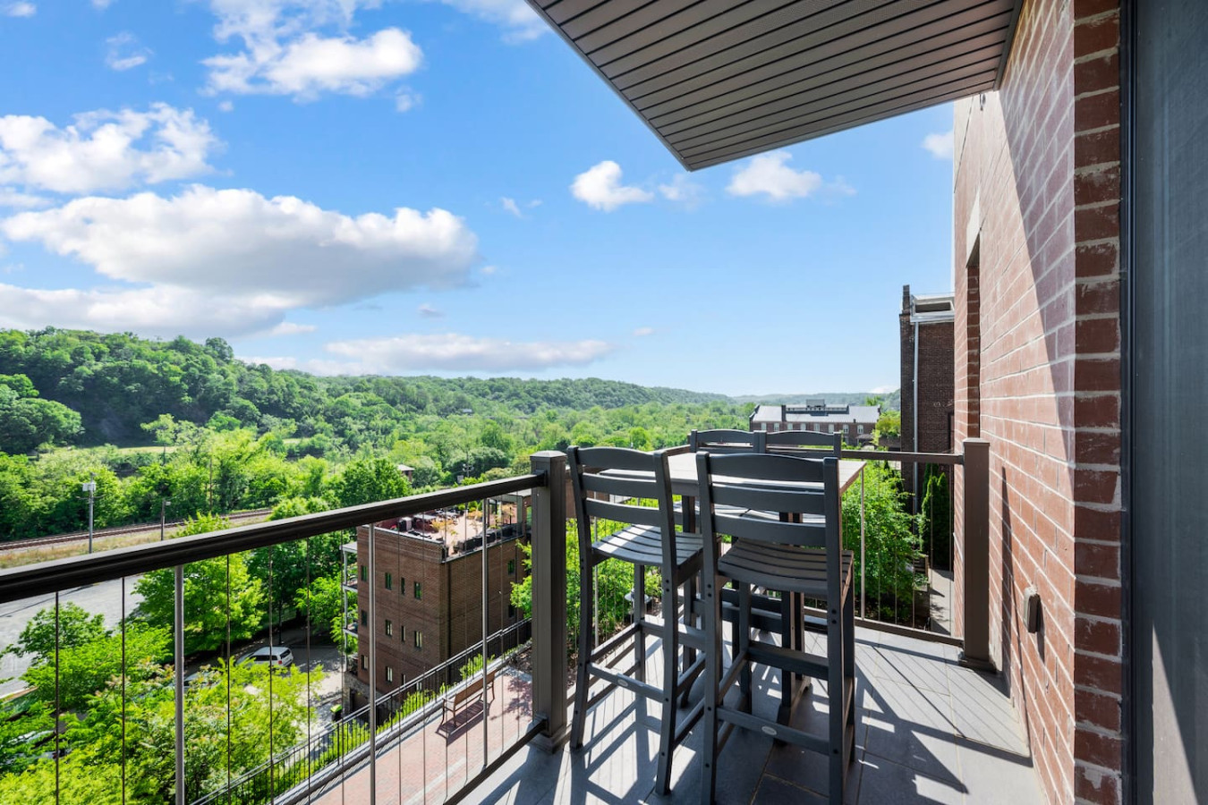 Luxury Downtown Loft | Balcony & Rooftop Bar photo 4
