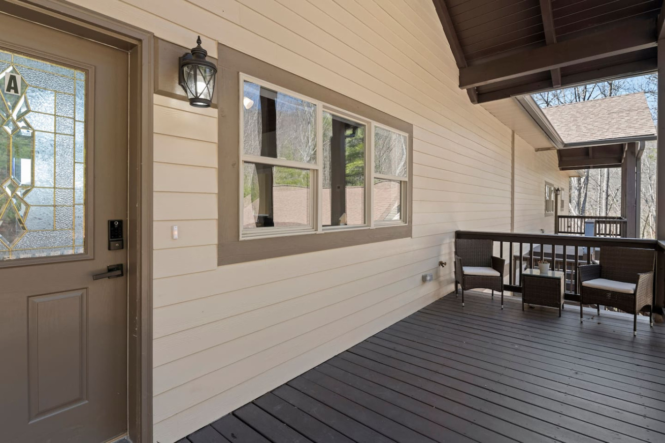 4 Units | Perfect for big groups or families! photo 2