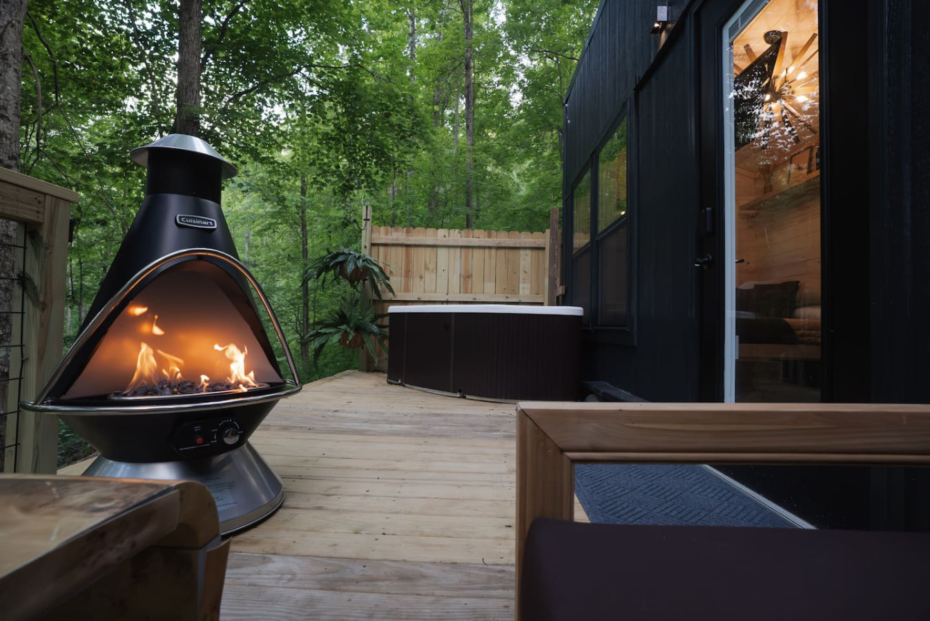 Romantic Getaway | Hot tub, Fire pit & Near Hiking photo 5