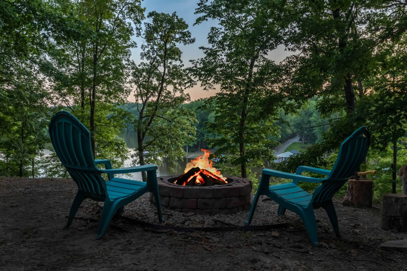 Lakefront Escape | Dock, Fire Pit, Family friendly photo 4