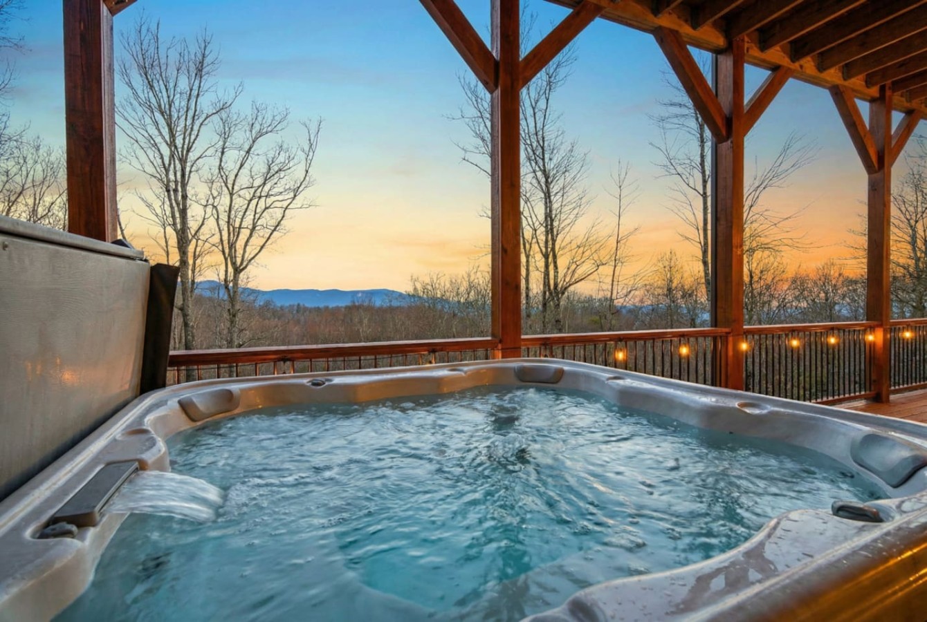 Large hot tub is the perfect way to end the evening