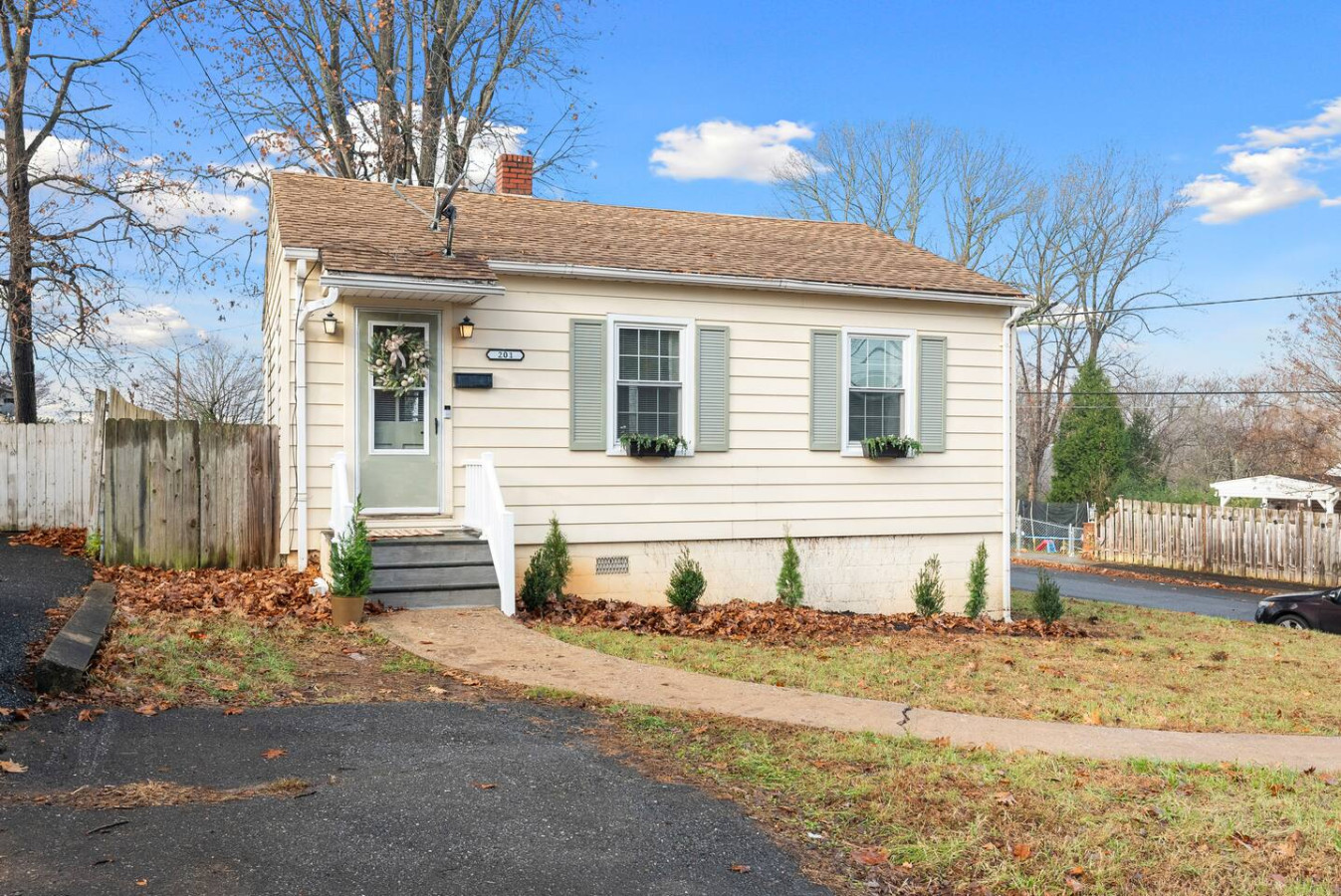 Cozy Cottage | 10 Min To Downtown, Near LU & UL photo 1
