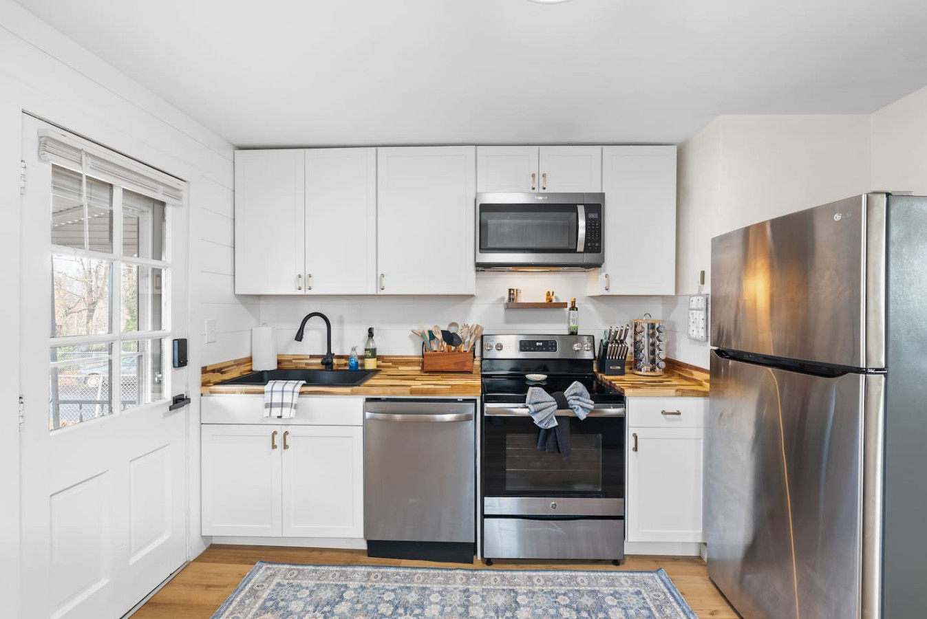 Cozy Cottage | 10 Min To Downtown, Near LU & UL photo 4