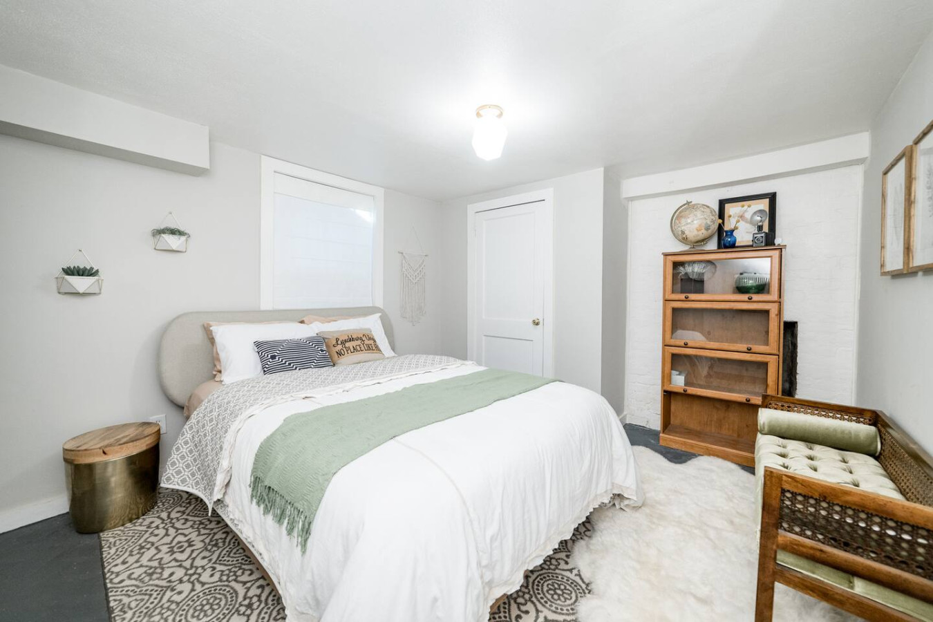Queen size bed