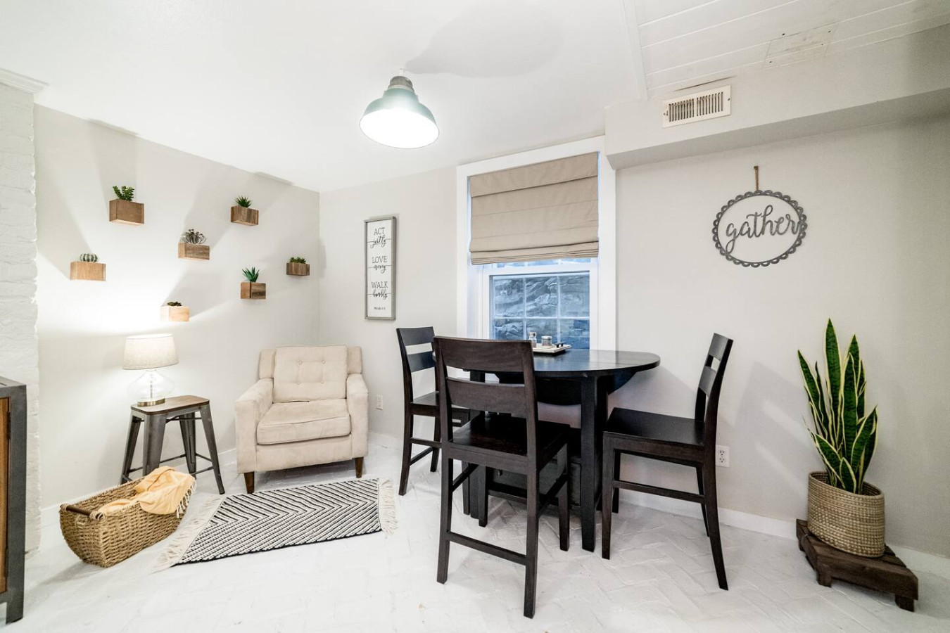 Historic DT Lynchburg Apt | Walk To Shops & Dining photo 4