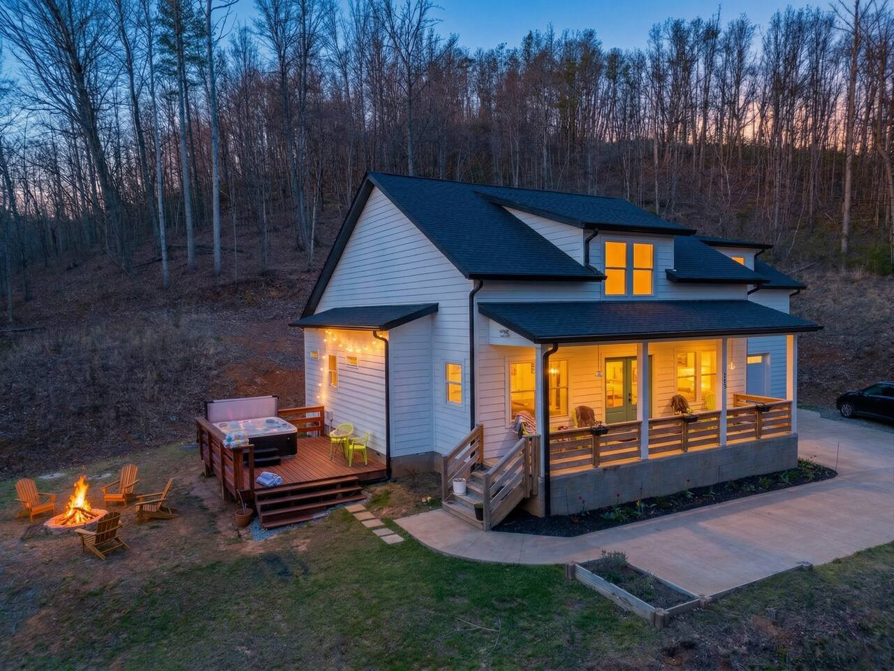 20 Min to AVL | Hot Tub, Fire Pit & Mountain Views photo 1
