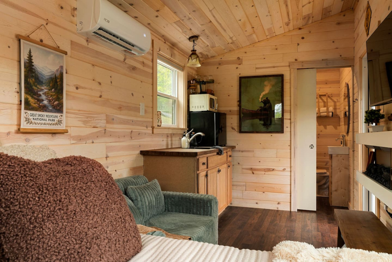 The Bryn | 15 Min To Sylva, Hot Tub & Fire Pit photo 3