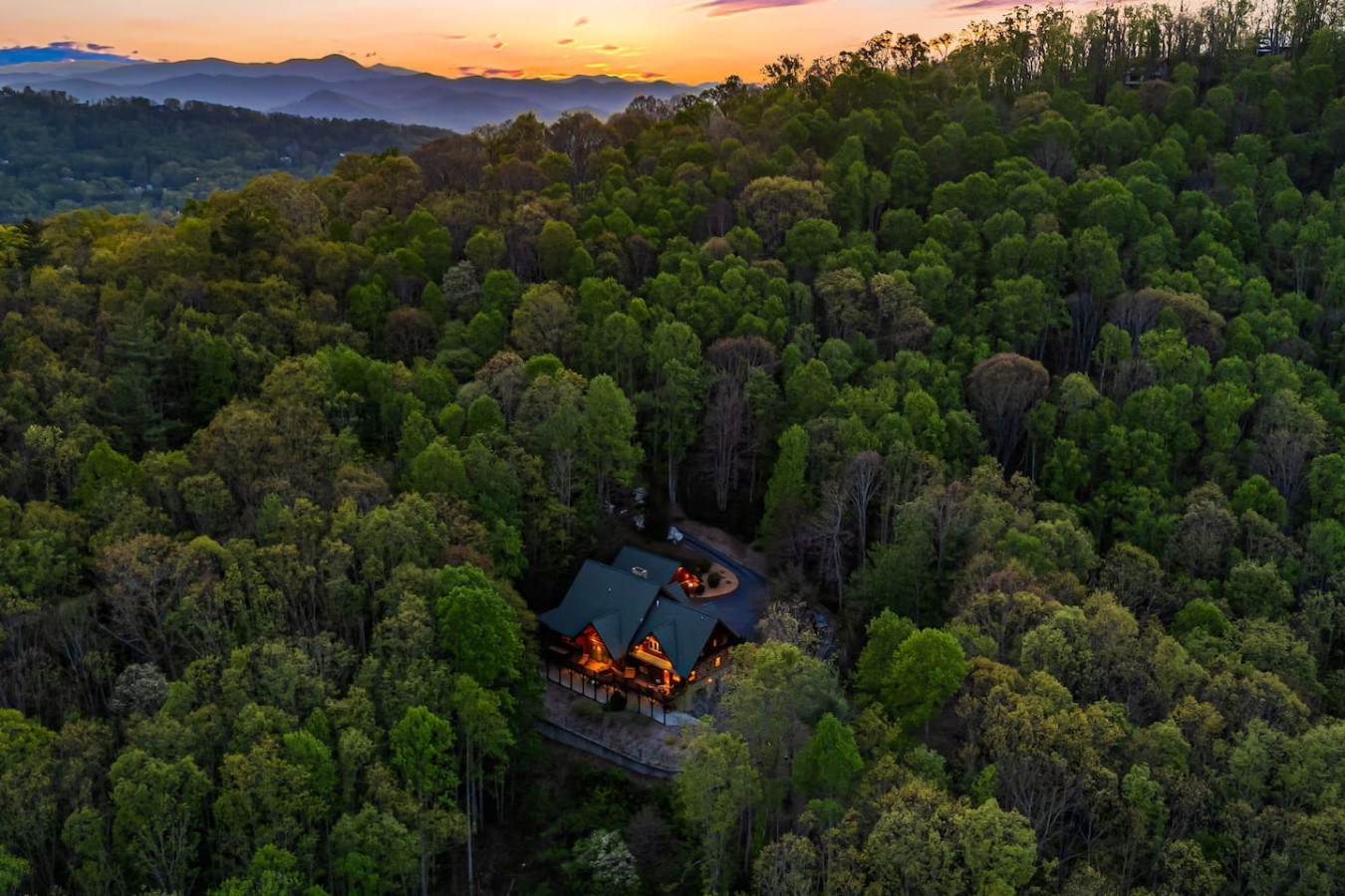 Luxury Mtn Cabin | Game Room, Sauna & Fire Pit photo 5