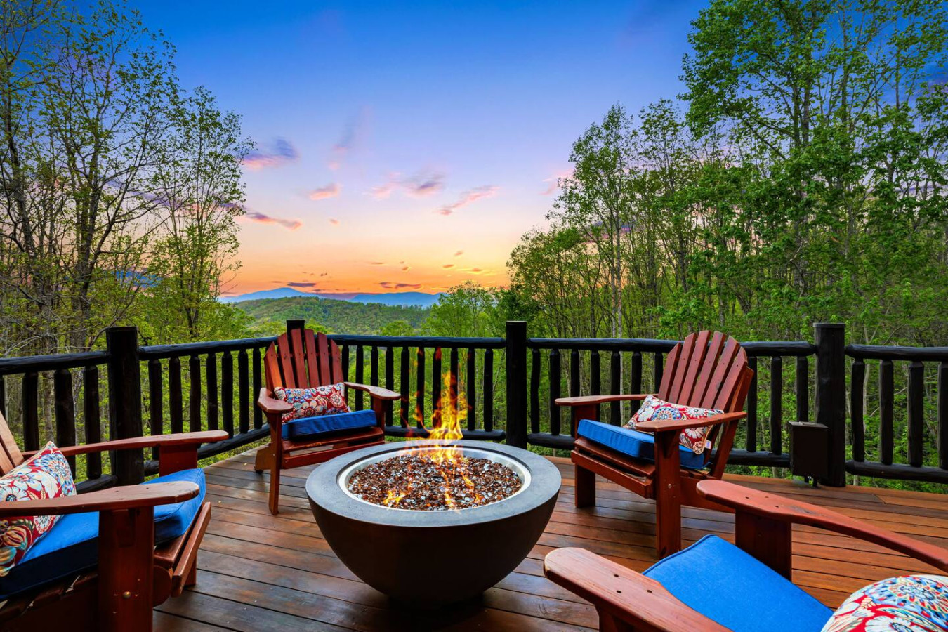 Luxury Mtn Cabin | Game Room, Sauna & Fire Pit photo 2