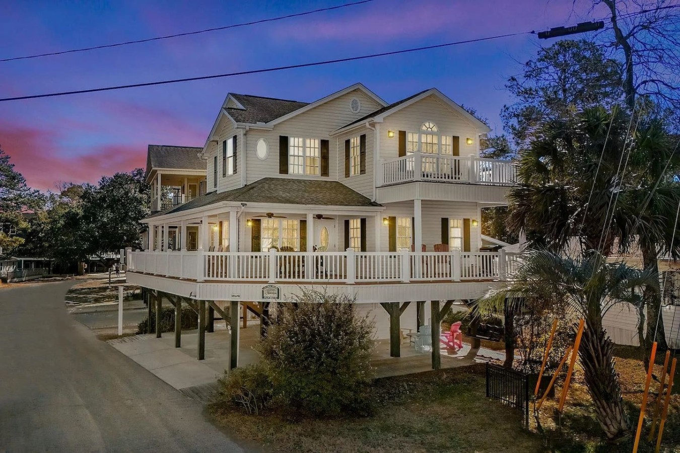 Short Walk to Beach | Waterpark, Porch & Grill photo 4