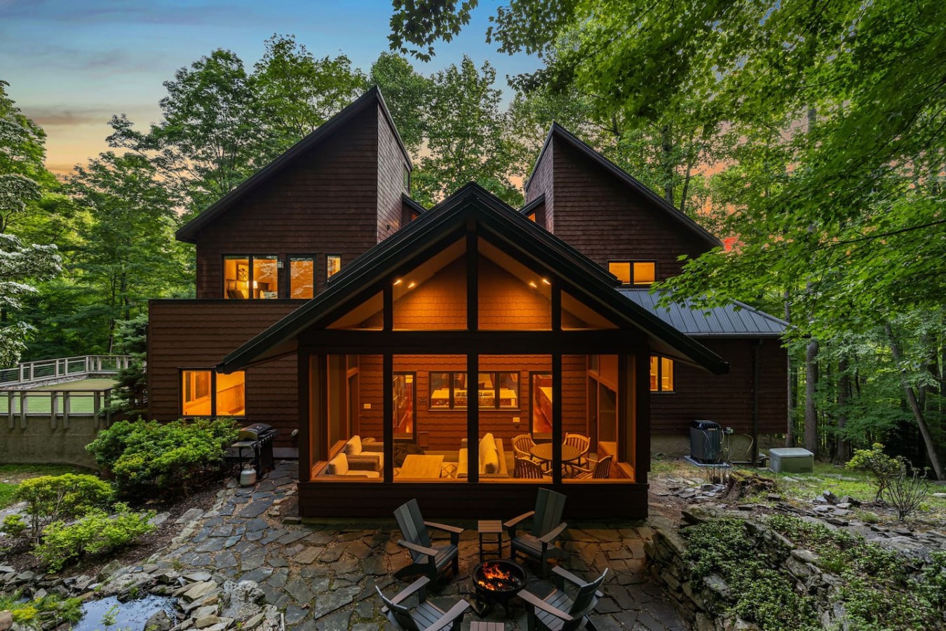 Boone Retreat | Hot Tub, Putting Green & Game Room