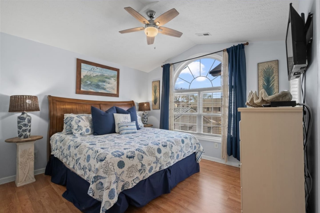 Seas The Day | Waterpark, Close to Beach & Porch photo 4