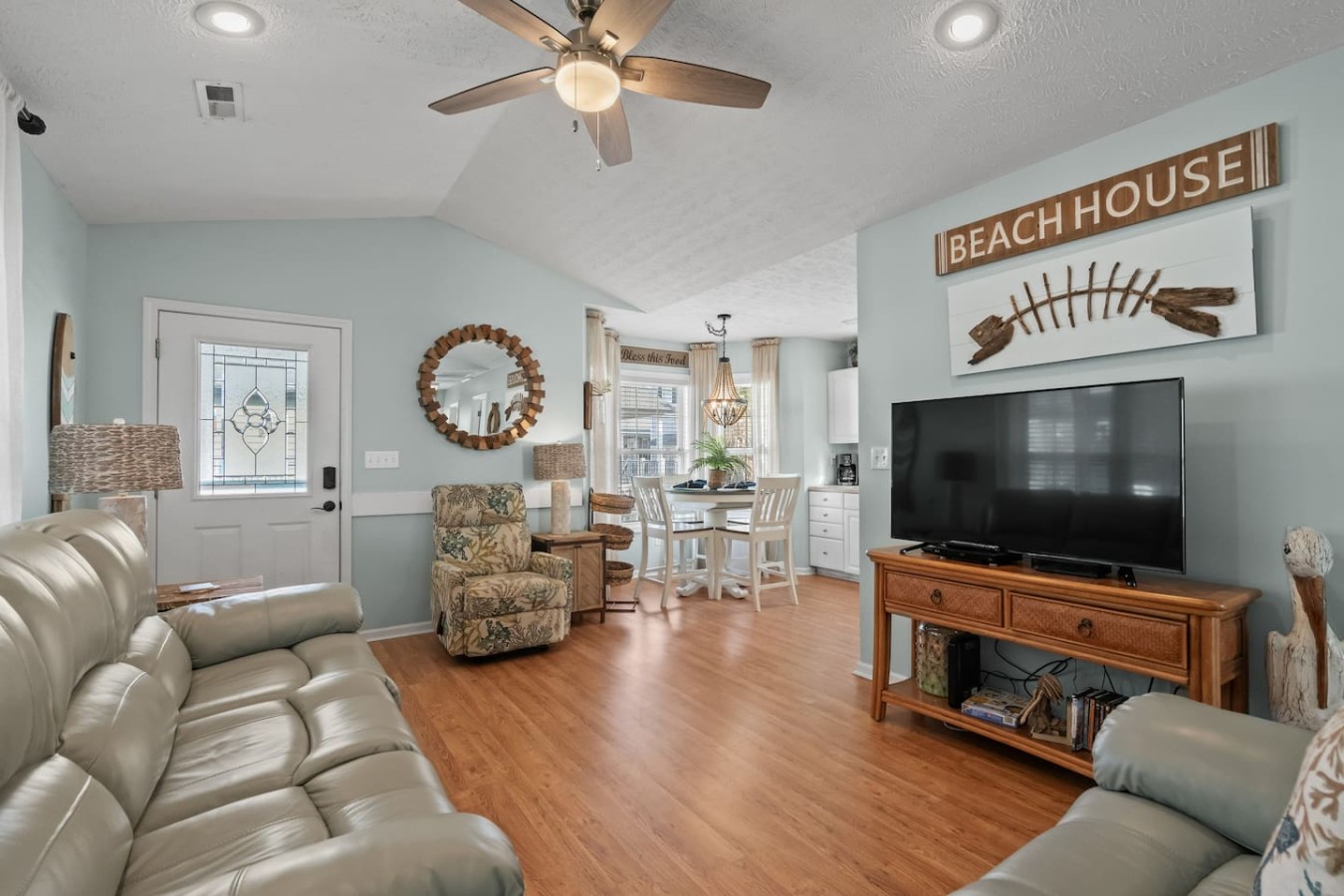 Seas The Day | Waterpark, Close to Beach & Porch photo 2