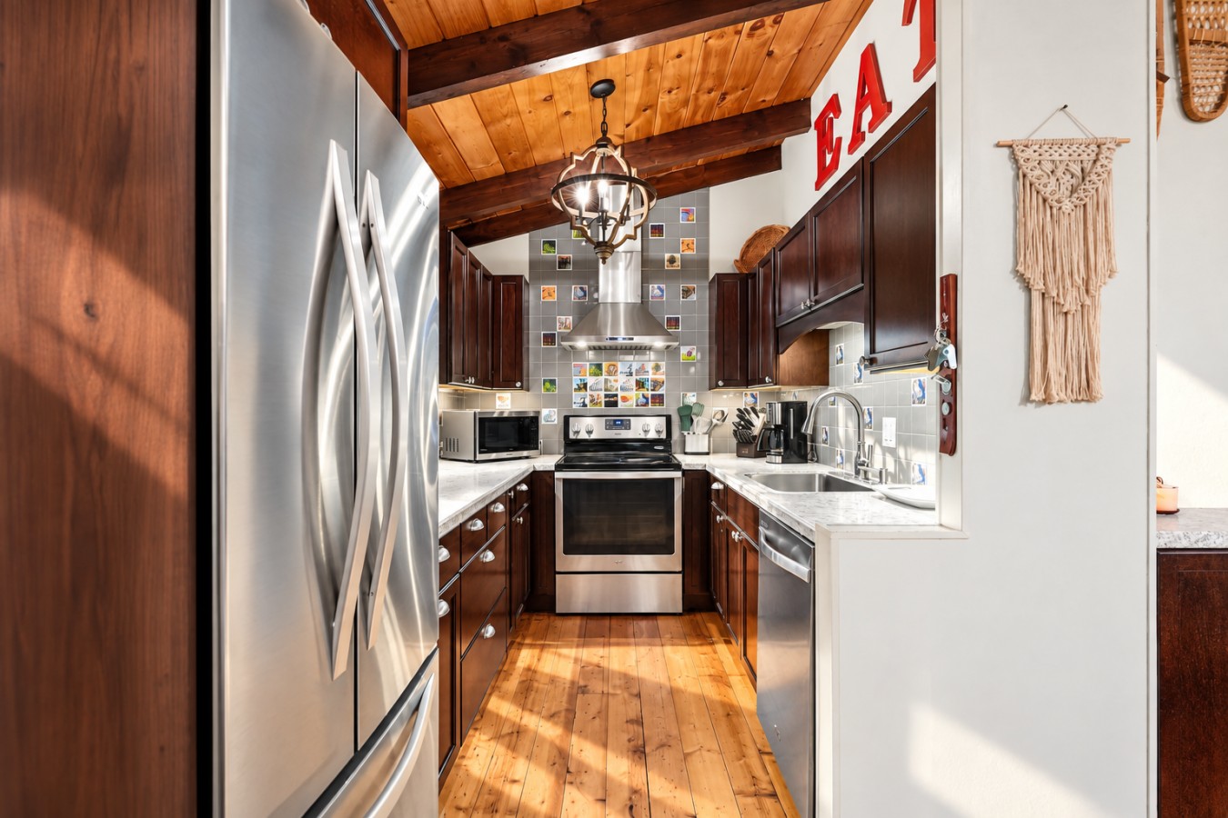 Chalet Getaway: Kitchen with stainless steel appliances