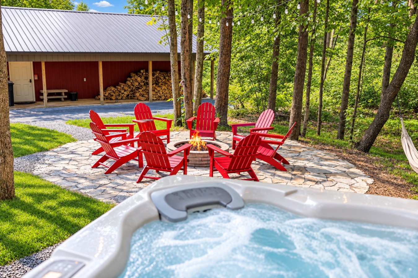 Chalet Getaway: Hot tub and fire pit
