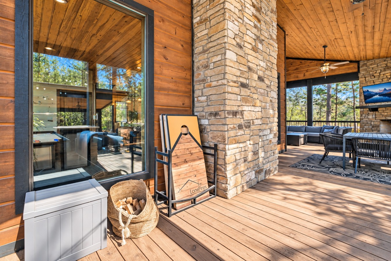 Family Getaway: Covered outdoor fireplace