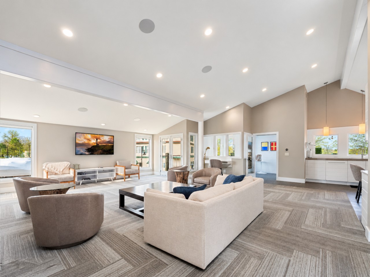 Relax together in the airy main living area