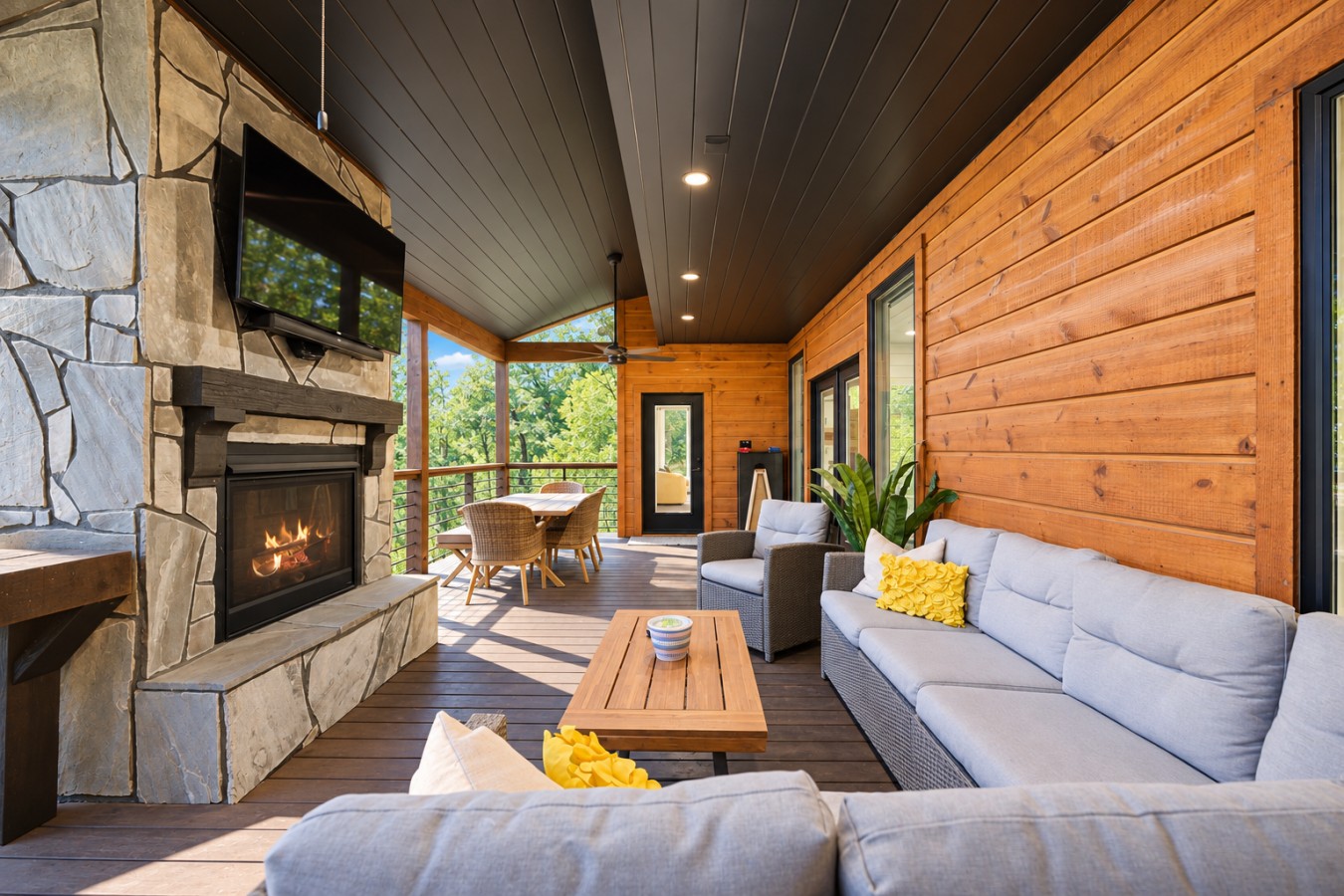 Sky High: Covered deck with fireplace