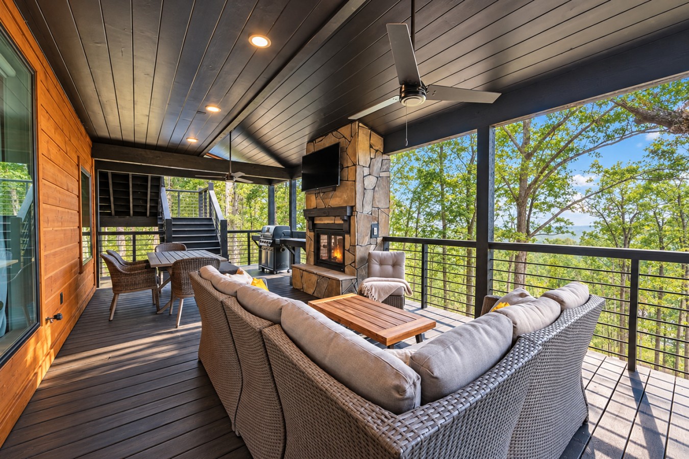 Sky High: Covered deck seating