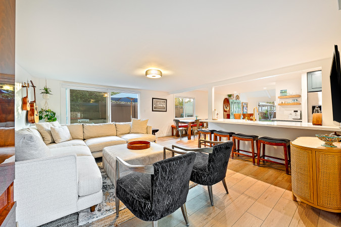 1885 Pariva Dr - Cardiff