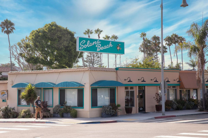 Coastal Zen Steps from the Sand