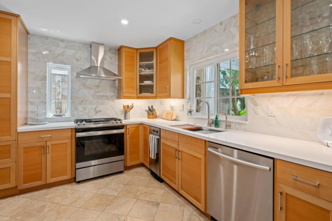 Coastal Zen Steps from the Sand