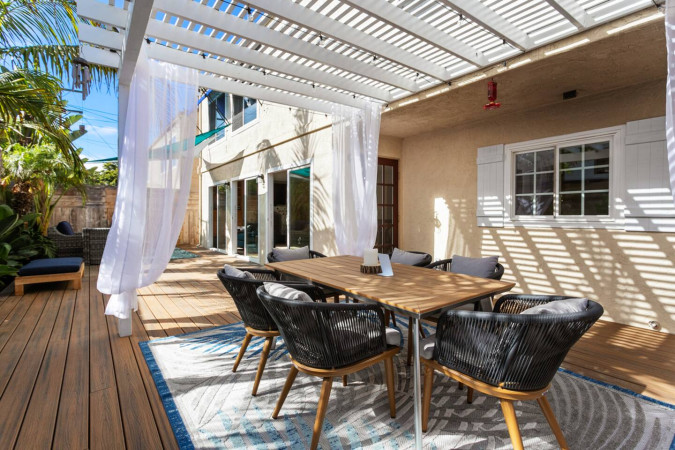 Coastal Zen Steps from the Sand