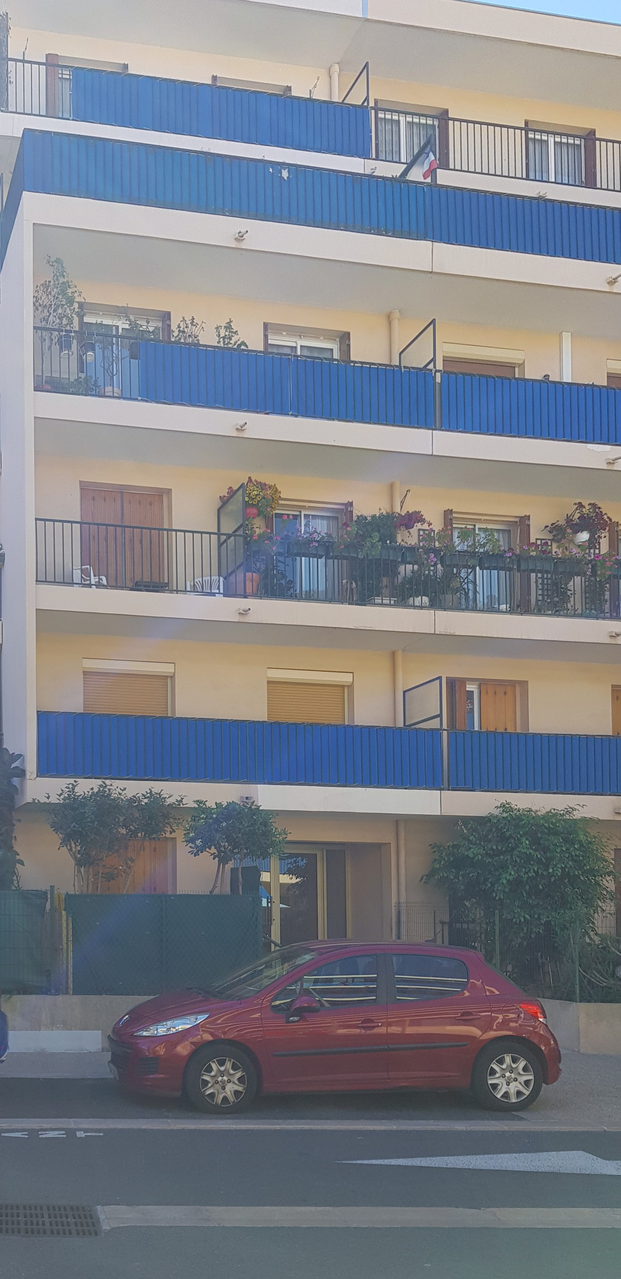 Golfe Juan charmant appartement garage proche mer - Photo 13