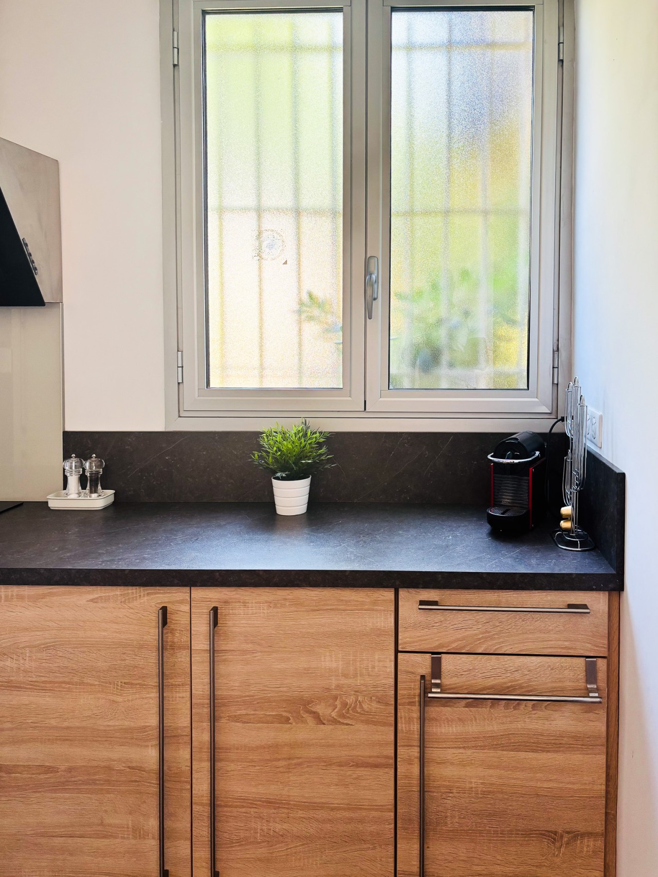 Appartement Cosy | Clim & Parking Privé | 10 min Cannes - Photo 19