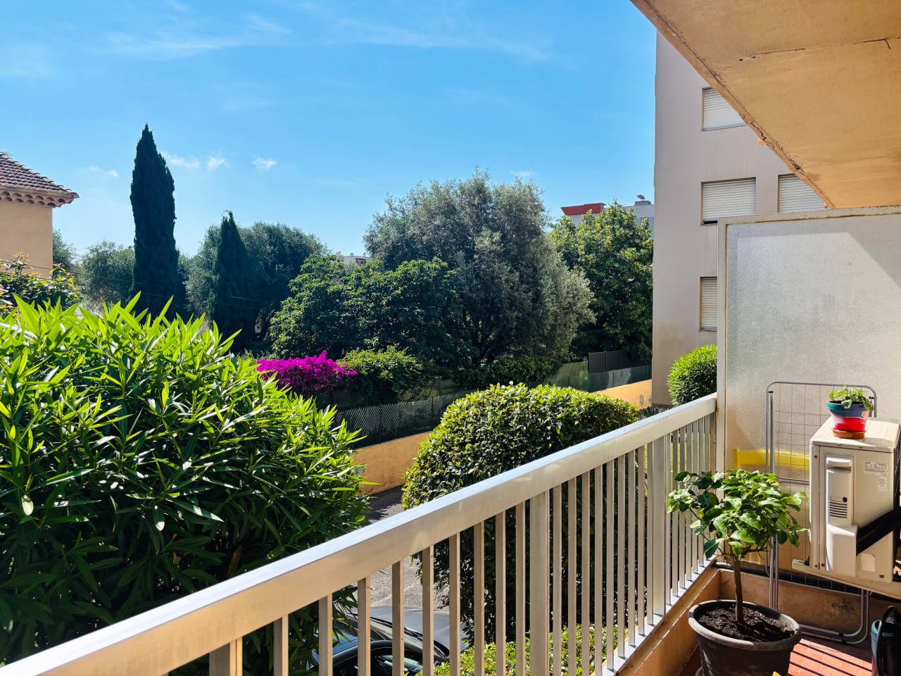 Appartement Cosy | Clim & Parking Privé | 10 min Cannes - Photo 61