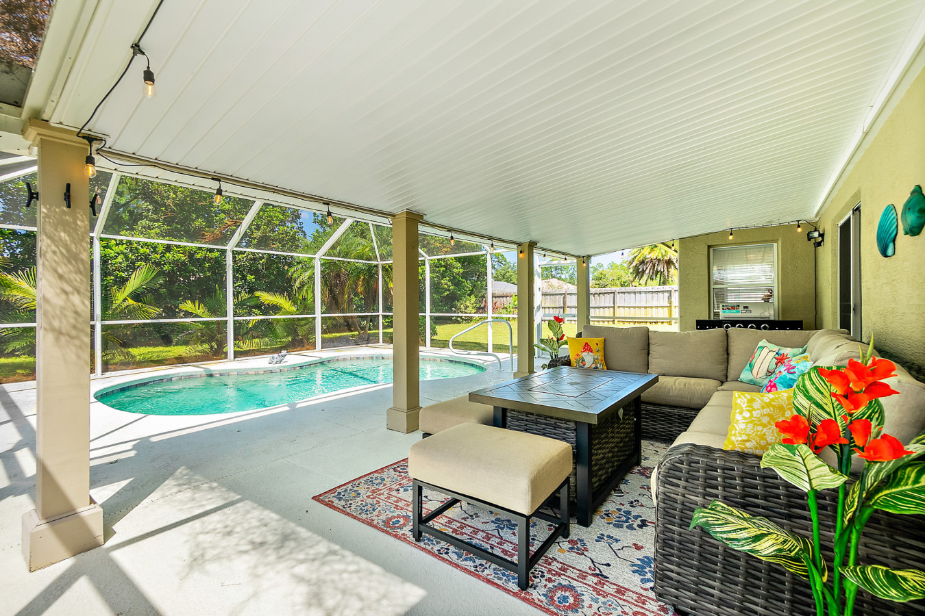 Screened Pool 3br | Lanai Living | Near Beaches - Palm Coast, FL