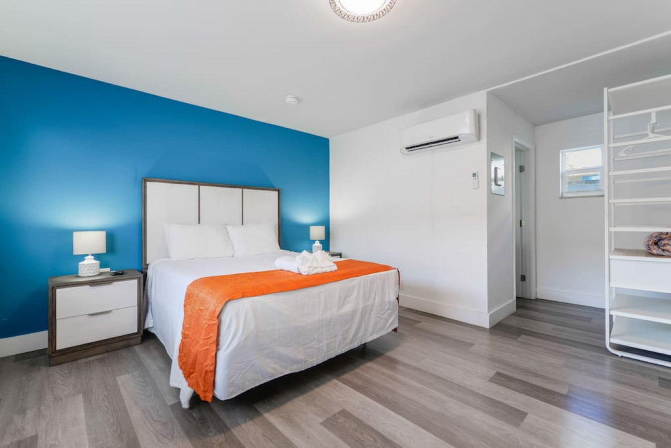 Swimming Pool And Modern Amenities - Stylish Coastal Retreat - Bahamas