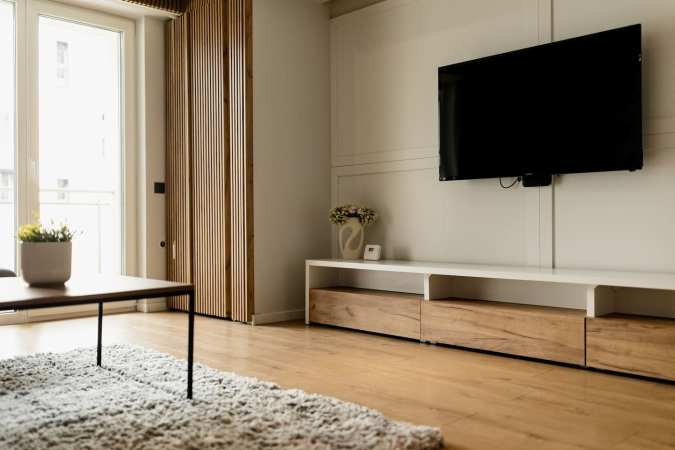 Nest Inn Mirror Apartment