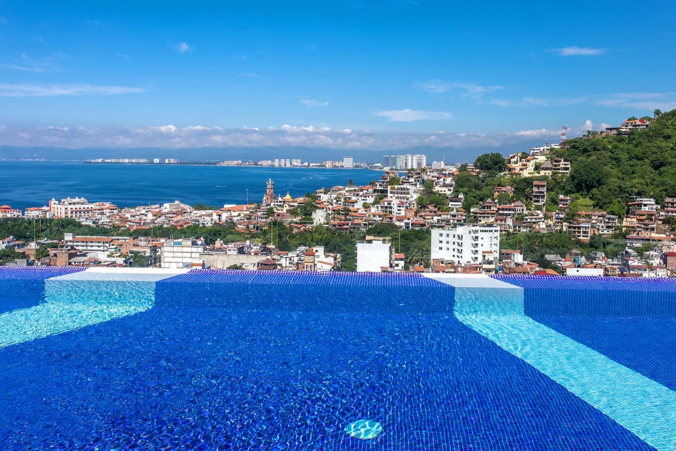 Stunning V-Estrella Penthouse - 2 BRs - Great View 4