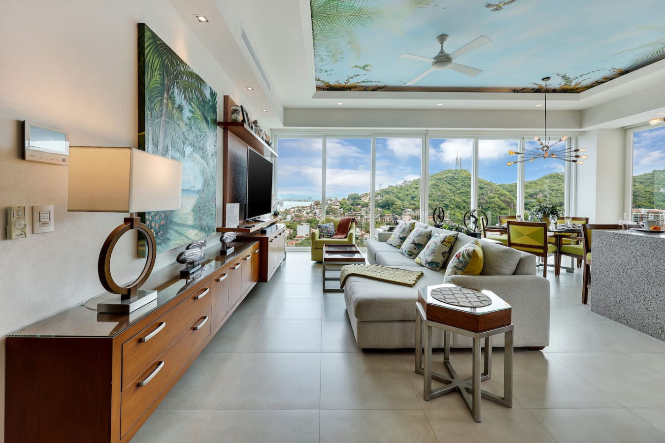 Stunning V-Estrella Penthouse - 2 BRs - Great View