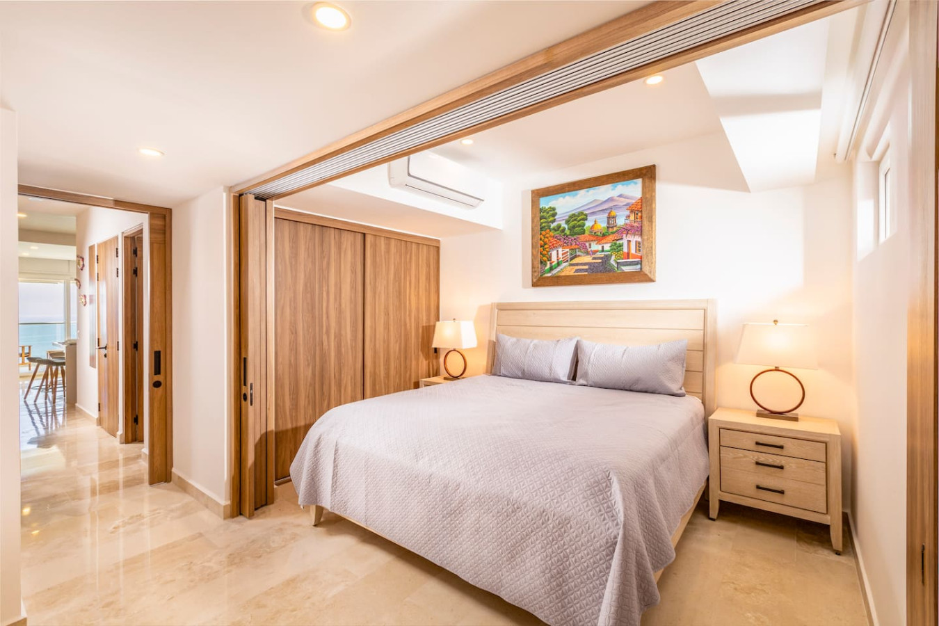 Lovely 1 Bedroom Beachfront Condo - Free Breakfast 5