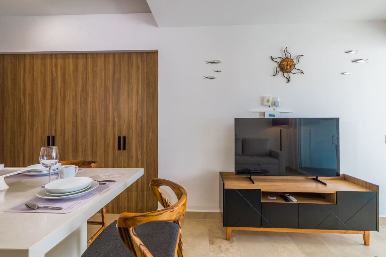 Charming 1-bedroom Oceanfront Condo 6