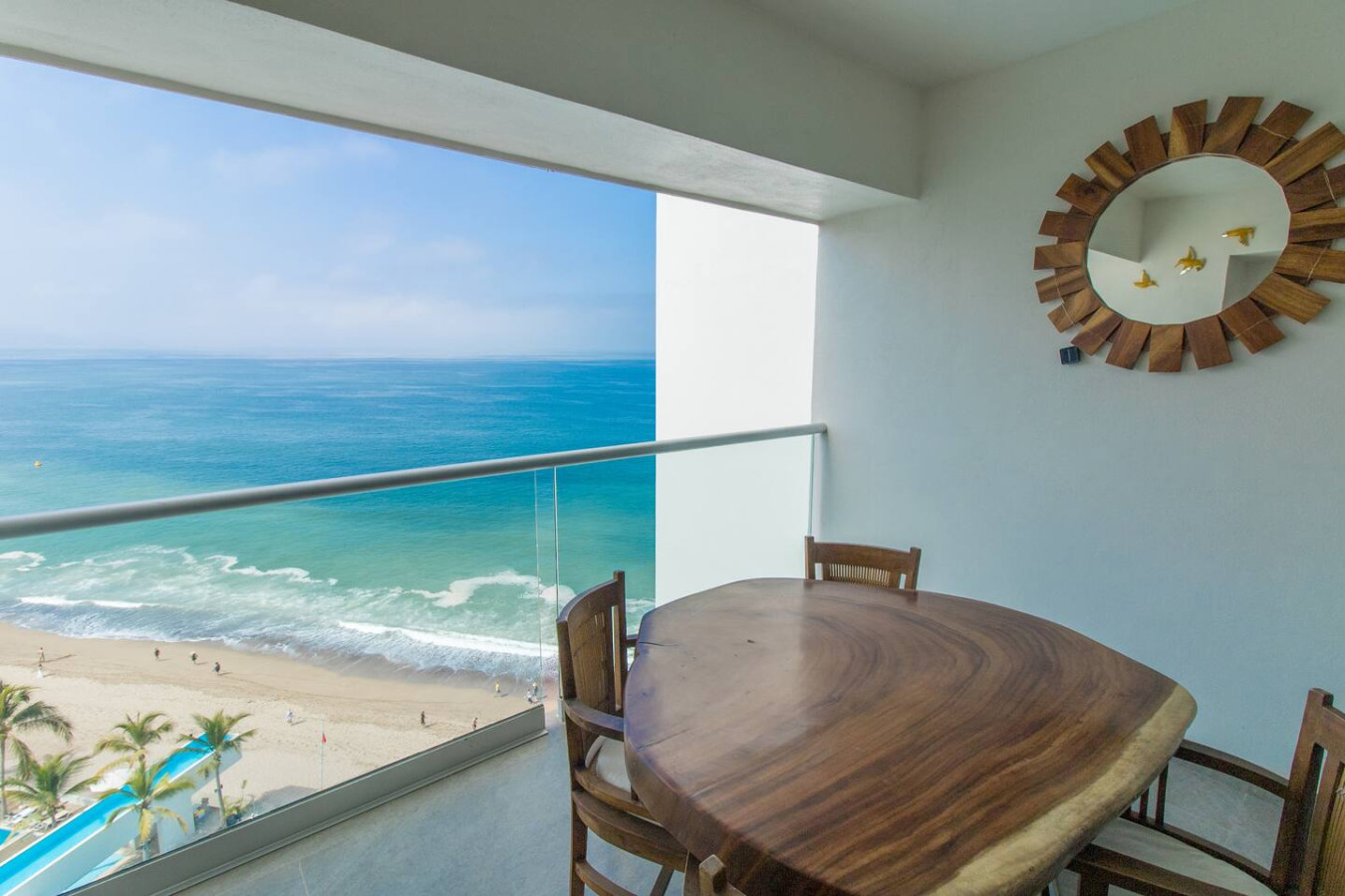 Charming 1-bedroom Oceanfront Condo 2