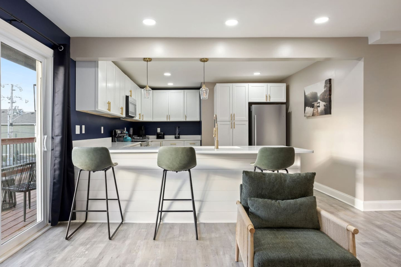 Chic Design And Spacious Layout - Inviting Modern Oasis - Indianapolis, IN