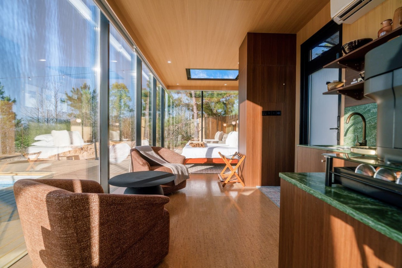 Dew - interior