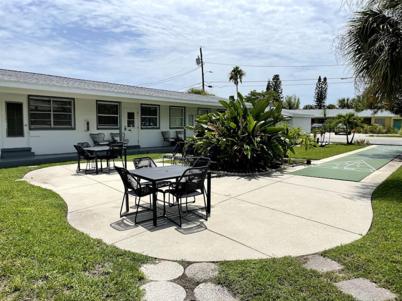 3 · Bay Apartment 3